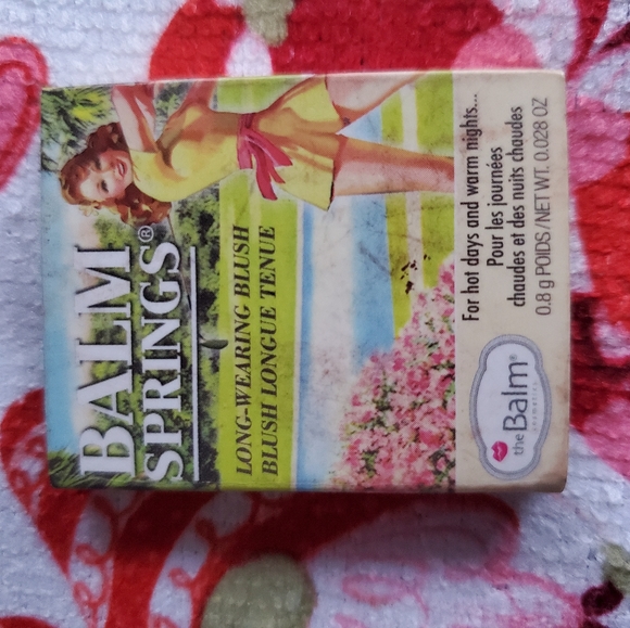 Makeup Bundle - Picture 5 of 9